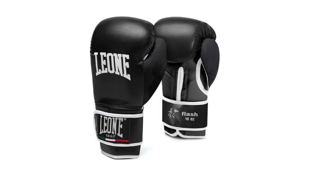 ¿Qué son las Onzas en los guantes de Boxeo? Guía completa para entender su importancia 1 Guantes de boxeo Leone 10 onzas
